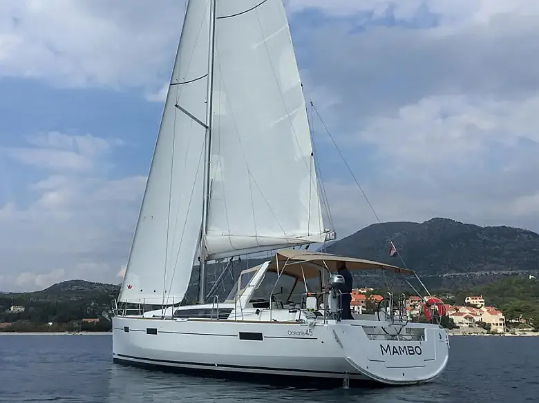 Oceanis 45 (4 cabins)